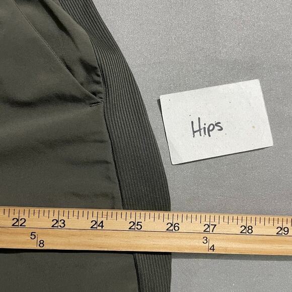 Athleta Size 18 Green Brooklyn Ankle Pants Lightweight Travel Casual Athleisure - Picture 12 of 15